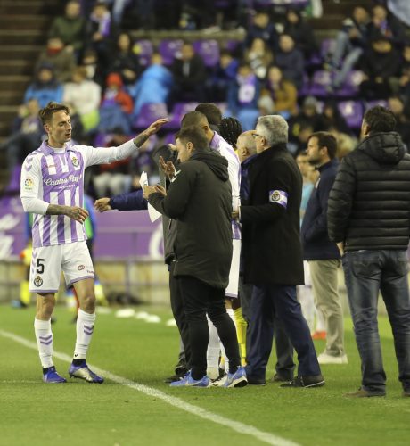 Calero se marcha lesionado del duelo ante el Girona.